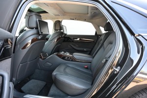 Audi A8 4.2 TDI quattro Lang Pro Line+ NL NAP