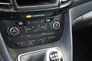 Ford Transit Connect 1.5 EcoBlue L1 Limited 3 pers. Carplay Camera Navi