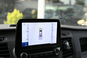 Ford Transit Custom 300 2.0 TDCI L2H1 Trend DC 6 Zits Carplay Trekhaak