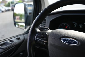 Ford Transit Custom 300 2.0 TDCI L2H1 Trend DC 6 Zits Carplay Trekhaak