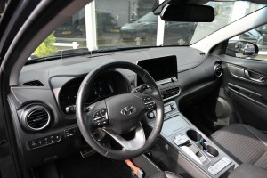 Hyundai KONA EV Premium 64 kWh Trekhaak Schuifdak SOH 100%