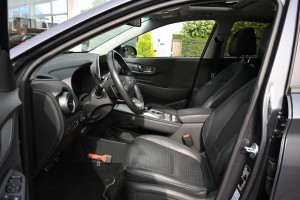 Hyundai KONA EV Premium 64 kWh Trekhaak Schuifdak SOH 100%