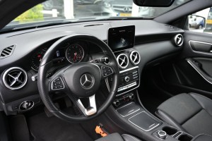 Mercedes-Benz A-Klasse 160 AMG Automaat Camera Carplay Stoelverwarming