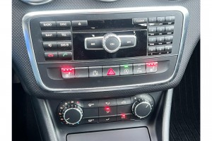 Mercedes-Benz A-Klasse 180 Ambition Automaat Amg velgen Trekhaak