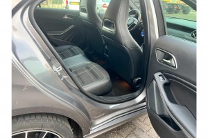 Mercedes-Benz A-Klasse 180 Ambition Automaat Amg velgen Trekhaak
