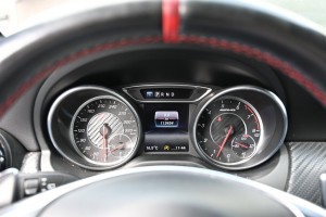 Mercedes-Benz A-Klasse AMG 45 4MATIC Performance stoelen Panoramadak 19
