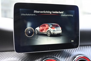 Mercedes-Benz A-Klasse AMG 45 4MATIC Performance stoelen Panoramadak 19