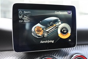 Mercedes-Benz A-Klasse AMG 45 4MATIC Performance stoelen Panoramadak 19