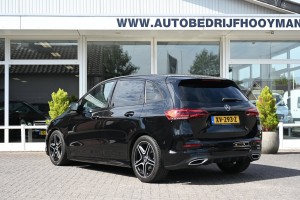 Mercedes-Benz B-Klasse 180 AMG NIGHT CARPLAY STOELVERWARMING