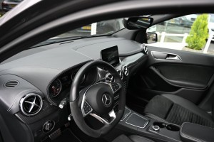 Mercedes-Benz B-Klasse 180 AUT7 AMG NIGHT PANORAMADAK CARPLAY