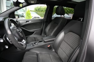 Mercedes-Benz B-Klasse 180 AUT7 AMG NIGHT PANORAMADAK CARPLAY