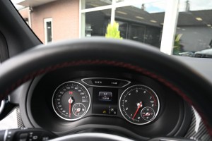 Mercedes-Benz B-Klasse 180 AUT7 AMG NIGHT PANORAMADAK TREKHAAK