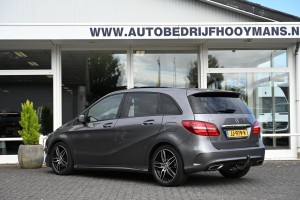 Mercedes-Benz B-Klasse 180 AUT7 AMG NIGHT PANORAMADAK TREKHAAK