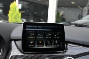 Mercedes-Benz B-Klasse 180 AUT7 AMG PANORAMADAK CARPLAY TREKHAAK