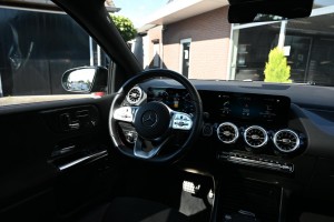 Mercedes-Benz B-Klasse 250 e Business Solution AMG Panoramadak Memory Sfeerverlichting