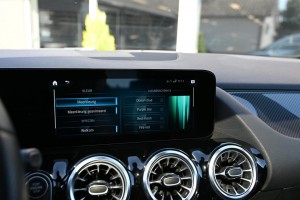 Mercedes-Benz B-Klasse 250 e Business Solution AMG Panoramadak Memory Sfeerverlichting