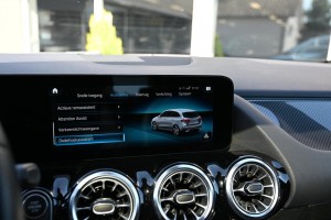 Mercedes-Benz B-Klasse 250 e Business Solution AMG Panoramadak Memory Sfeerverlichting