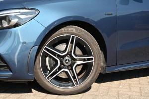 Mercedes-Benz B-Klasse 250 e Business Solution AMG Panoramadak Memory Sfeerverlichting