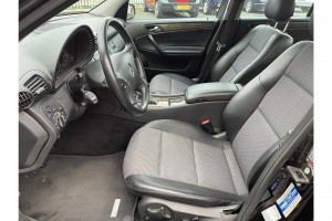 Mercedes-Benz C-Klasse 180 K. Avantgarde Airco Navi Trekhaak 1e eigenaar Nieuwstaat
