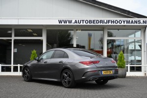Mercedes-Benz CLA-Klasse 180 AMG PANORAMADAK NIGHT SFEERVERLICHTING