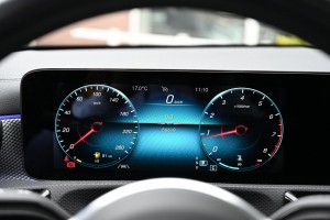 Mercedes-Benz CLA-Klasse 180 Luxury Panoramadak Memory Carplay