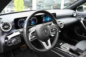 Mercedes-Benz CLA-Klasse 180 Luxury Panoramadak Memory Carplay