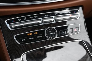 Mercedes-Benz E-Klasse Cabrio 200 Widescreen Luchtvering Head-Up Leder