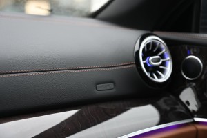 Mercedes-Benz E-Klasse Cabrio 200 Widescreen Luchtvering Head-Up Leder
