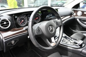 Mercedes-Benz E-Klasse Estate 200 Exclusive Trekhaak Burmester AMG velgen