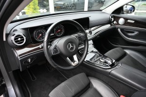 Mercedes-Benz E-Klasse Estate 200 Exclusive Trekhaak Burmester AMG velgen