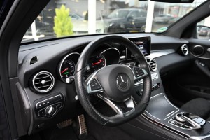 Mercedes-Benz GLC 250 4MATIC AMG Panoramadak Trekhaak Distronic+