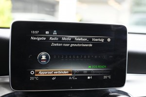 Mercedes-Benz GLC 250 4MATIC Panoramadak Burmester AMG interieur