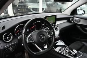 Mercedes-Benz GLC 250 4MATIC Panoramadak Burmester AMG interieur