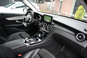 Mercedes-Benz GLC 250 4MATIC Panoramadak Burmester AMG interieur
