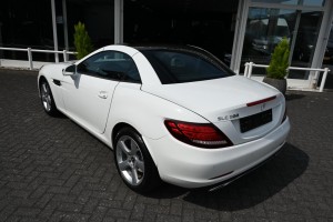 Mercedes-Benz SLC 200 Automaat Panoramadak Airscarf