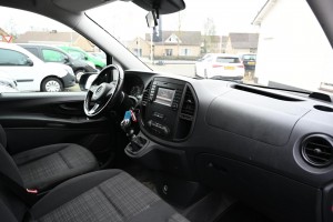 Mercedes-Benz Vito 111 CDI Lang Navi Airco 3 persoons Parktronic LMV