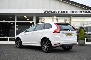 Volvo XC60 2.0 D3 Momentum Xenon Trekhaak 20