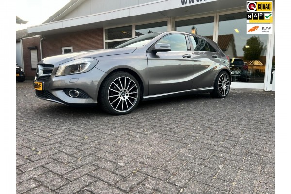 Mercedes-Benz A-Klasse 180 Ambition Automaat Amg velgen Trekhaak