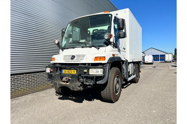 Unimog  Mercedes-Benz UNIMOG U400 Laadbak Laadklep Ai