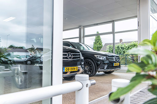 Showroom Mercedes occasions Den Bosch